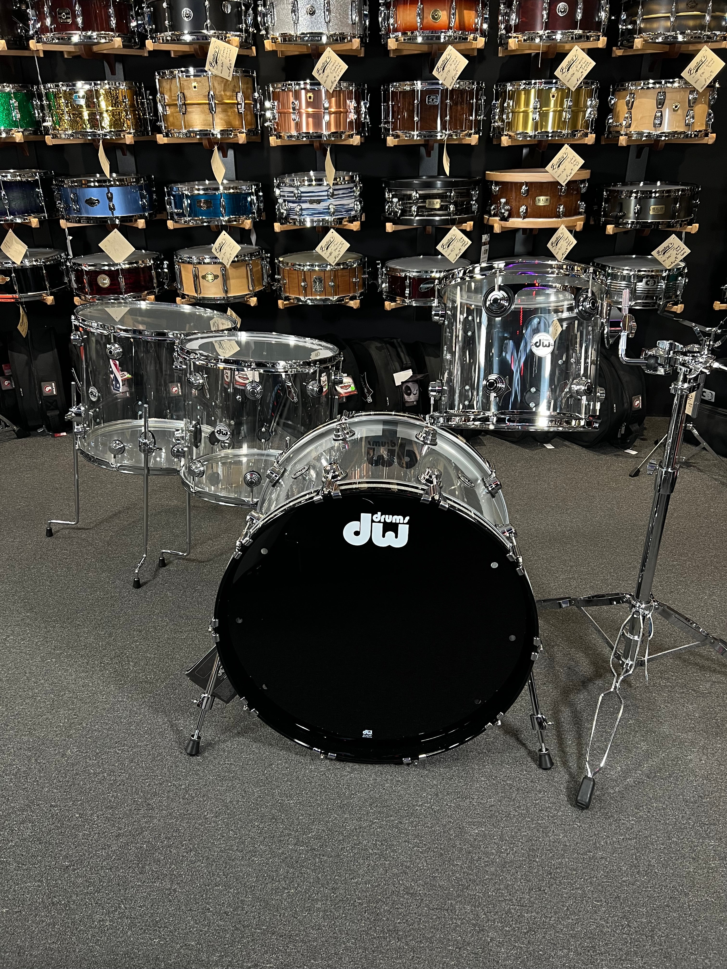 Chad Smith s DW Collector s Acrylic 13 16 18 24 Drum Set Kit with Matching 14 Snare