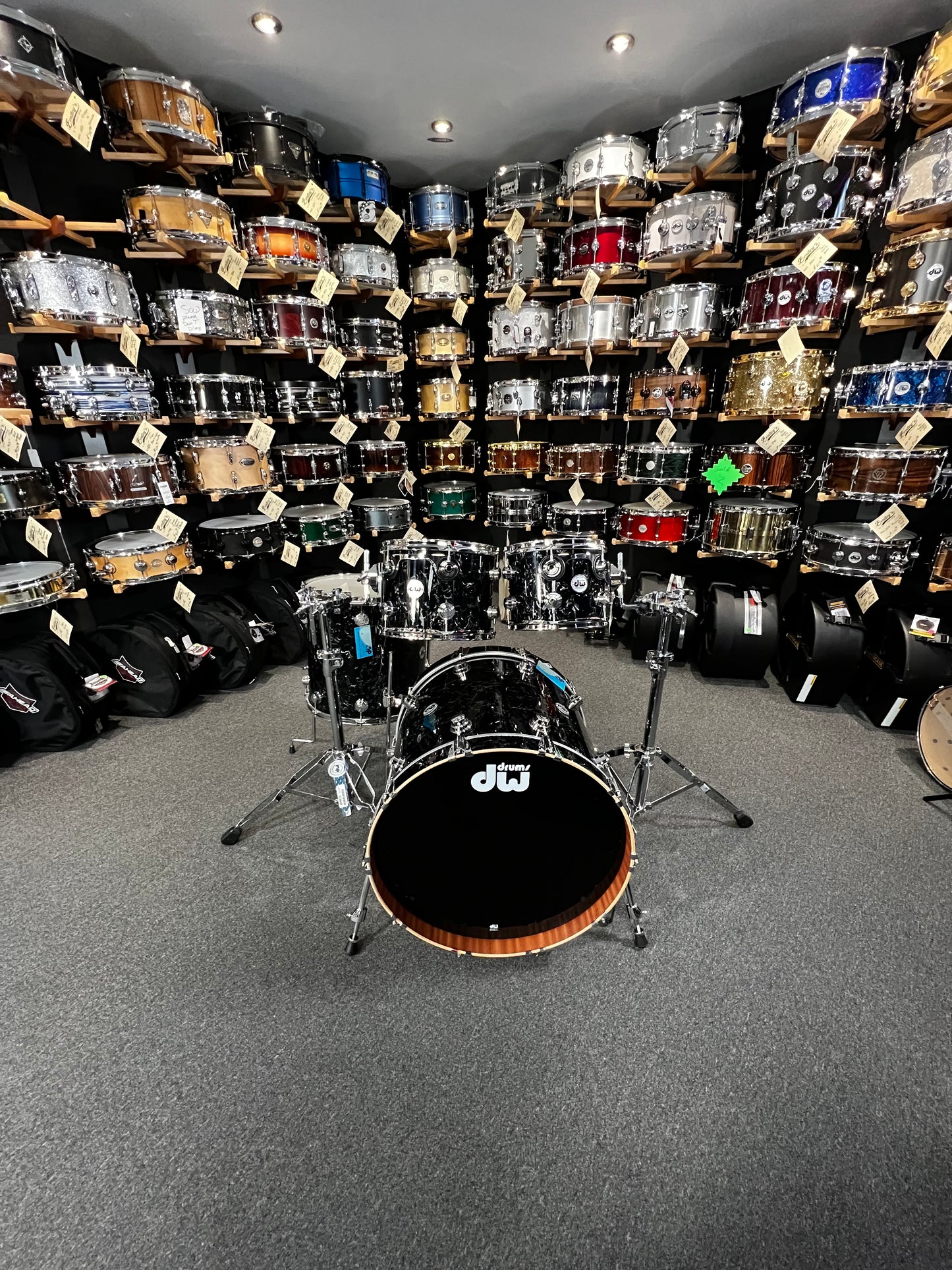 DW Collector's Series 10/12/16/22 Maple/Mahogany Drum Kit Set in Black Velvet