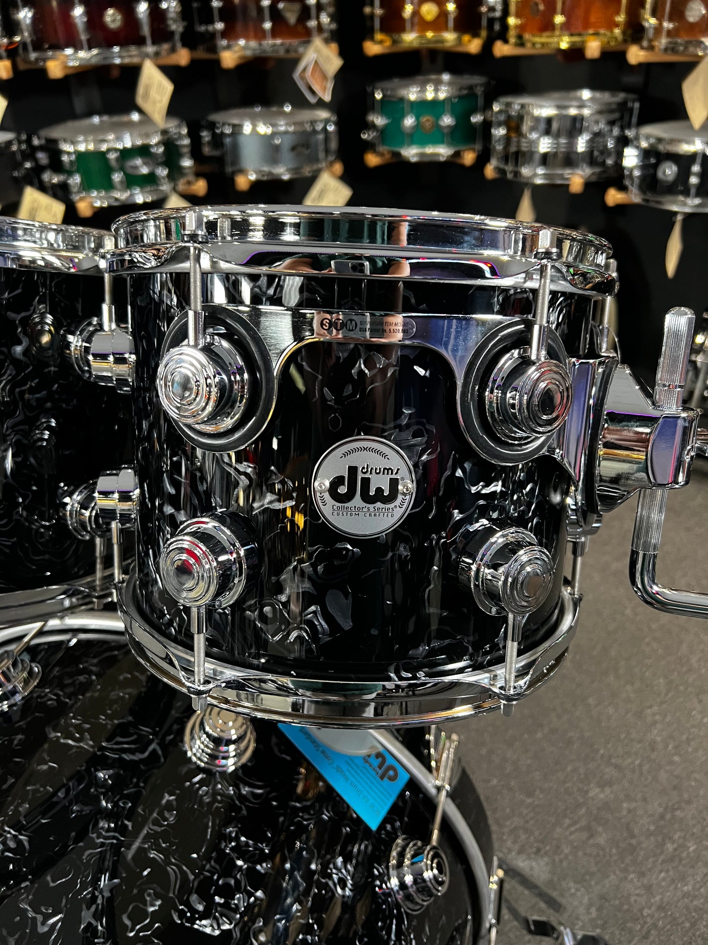 DW Collector's Series 10/12/16/22 Maple/Mahogany Drum Kit Set in Black Velvet