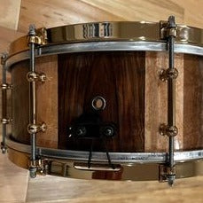 Caisse claire Doc Sweeney 14x5,5 Stave Claro Walnut &amp; Birdseye Maple avec matériel Aztec Gold Tout neuf