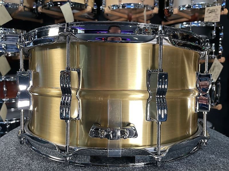 Caisse claire Ludwig LB654B 6,5x14" Acro Brass avec démonstration vidéo 