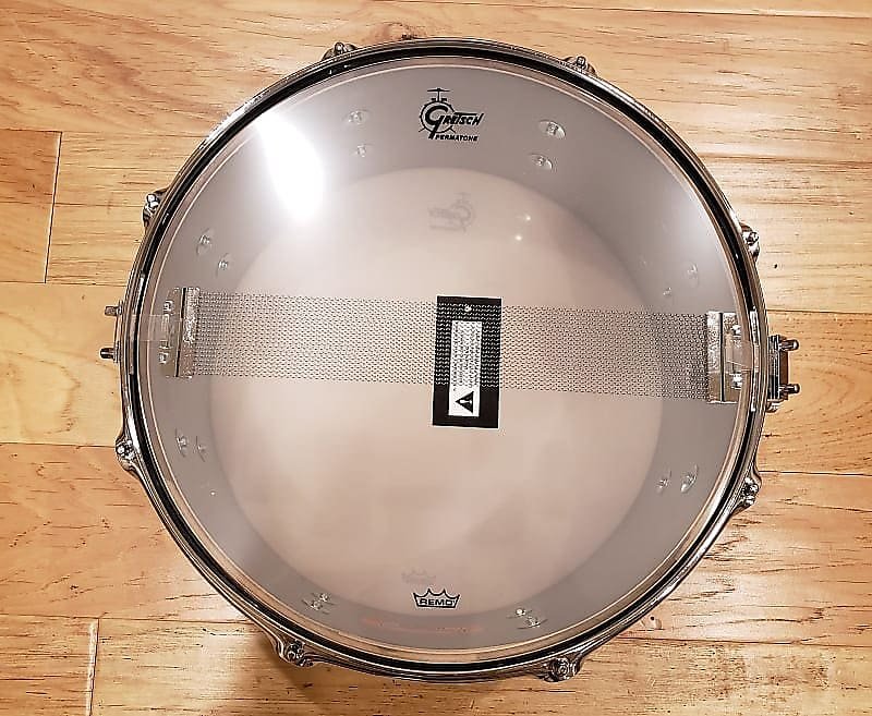 Caisse claire Gretsch Broadkaster 6,5 x 14 pouces en bleu glacier métallisé et argent brume bicolore