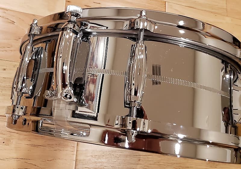 Gretsch G4160 USA Custom 5x14" Chrome over Brass Snare Drum