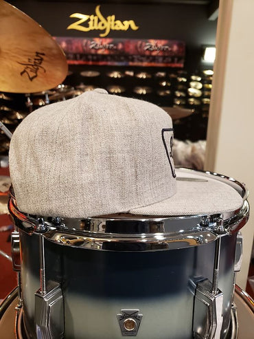 Casquette Snapback en tissu Drum Shop de Bentley en gris poivre avec logo noir