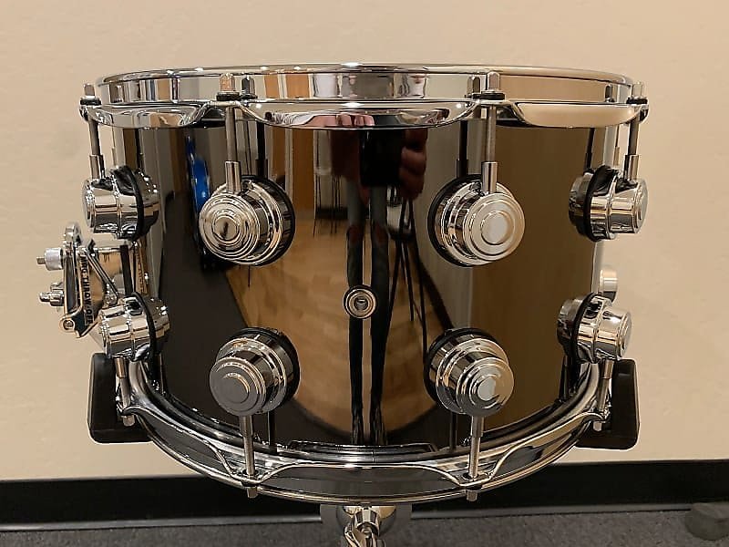 Caisse claire DW 8x14" Collector's Series en nickel noir sur laiton avec matériel chromé