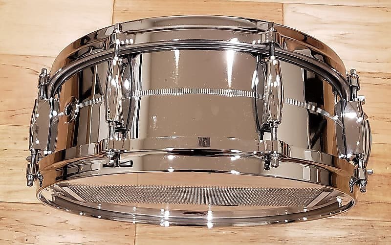 Gretsch G4160 USA Custom 5x14" Chrome over Brass Snare Drum