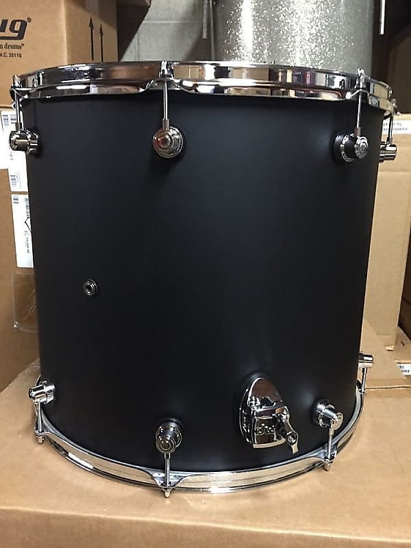 DW DDLM1618TTBL Design Series 16x18" Floor Tom in Satin Black