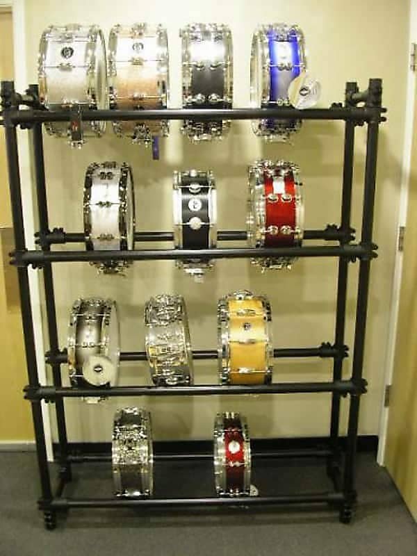 Rak Display Snare Drum Empat BarisRak Display Snare Drum Empat Baris  