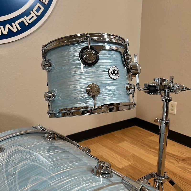 DW Collector's Series 333 Pure Maple 12/14/16/22" Drum Set Kit in Pale Blue Oyster