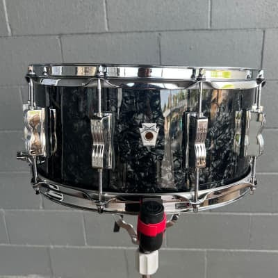 Ludwig Neusonic 6.5x14" Snare Drum in Ebony Pearl from NAMM 2023